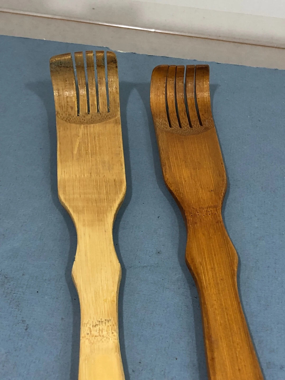 2 PC BAMBOO WOOD 18.5" BACK SCRATCHER LONG REACH Pick Itch Relief Massage Tool