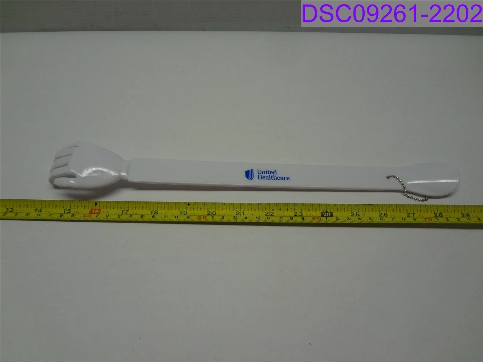 Qty = 20: White United Healthcare Shoe Horn & Back Scratcher