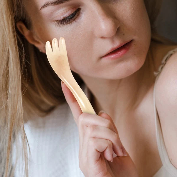 Three-claw Massage Brush Man Miss Scalp Comb Massager Head Scratcher